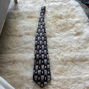 Elegant Geometric Patterned Tie